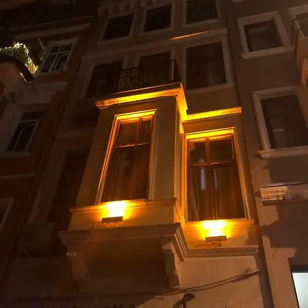 Chimera Pera Galata Apartment
