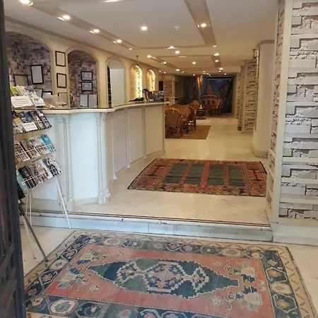 מלון Hali 3*