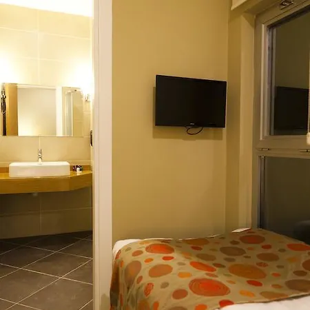 Grand Plaza Hotel 3*