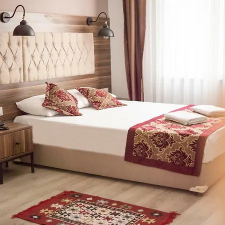 Otel The Reina