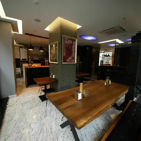 Hotel Pandora 3*