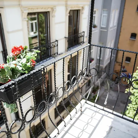 Ditto Flats * Istanbul