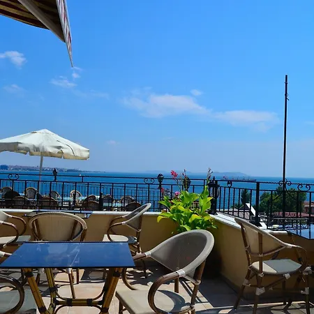 Alp Hotell