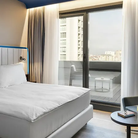 Park By Radisson Atasehir Отель