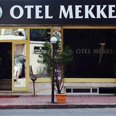 Mekke 3*