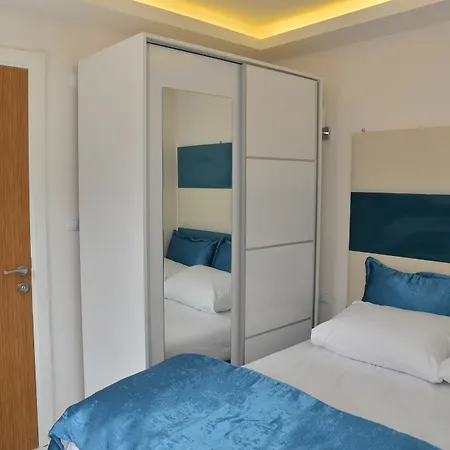 Hotel Deep