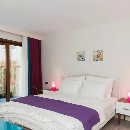 Aparthotel Eastncool 3*