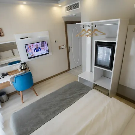 Hotel Royal Inci 3*