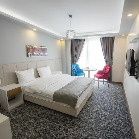 Hotel Royal Inci 3*