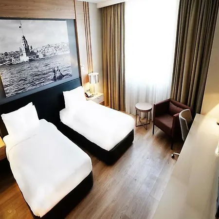 Hotel Tryp By Wyndham Basin Ekspres