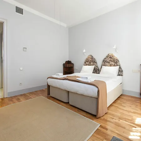 Chiconomy Apartment