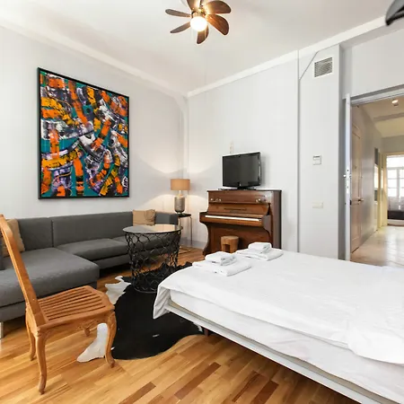 Chiconomy Apartment