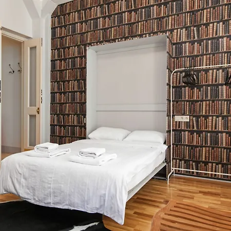 Chiconomy Apartment