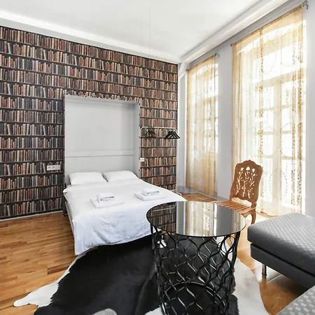 Apartment Chiconomy