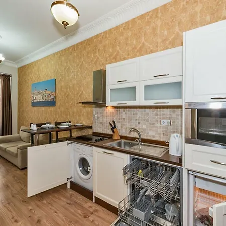 Iq Mis Aparthotel