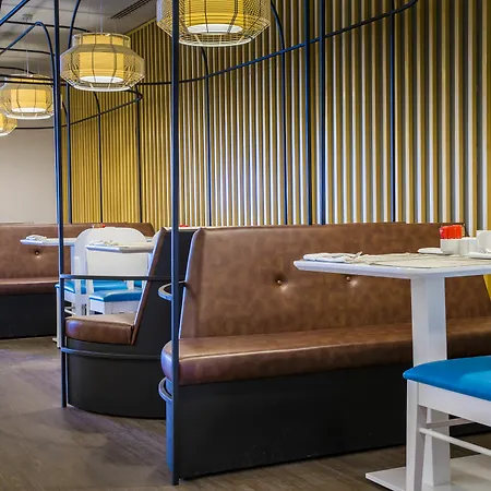 Park By Radisson Ataturk Airport Hotel 5*