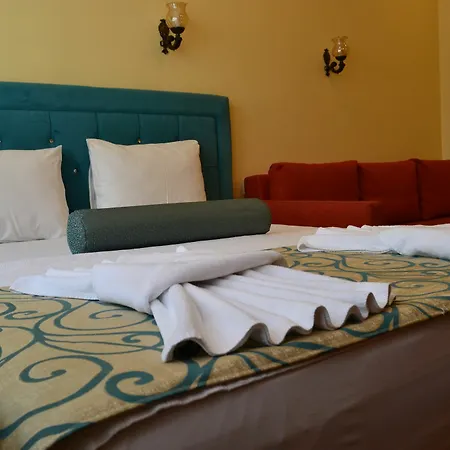 Hotel Riverland &