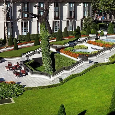 מלון Four Seasons At The Bosphorus 5*