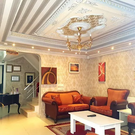 Cannady Hotel 3*