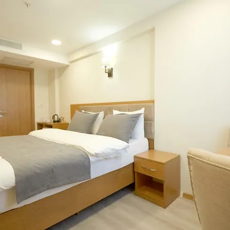 酒店 Kartal Palace Taksim Square Family 2*