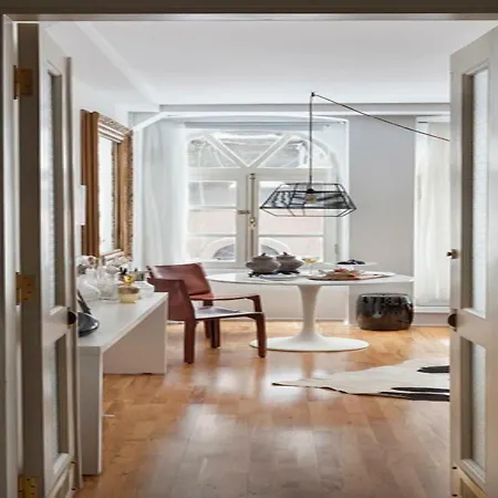 Chiconomy Apartment *