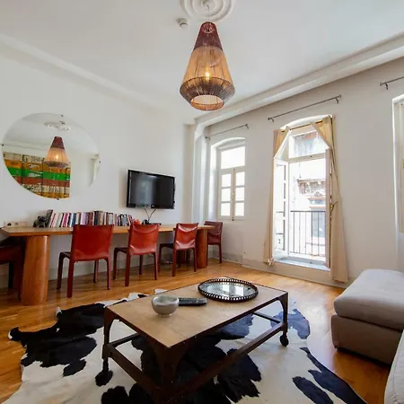 Chiconomy Apartment *