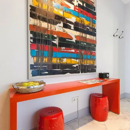 Chiconomy Apartment
