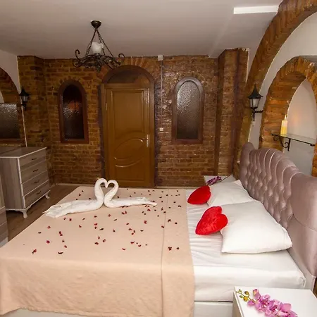 Desina Deluxe Hotel *
