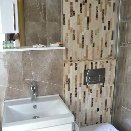 Отель Mini Nova Old 5*