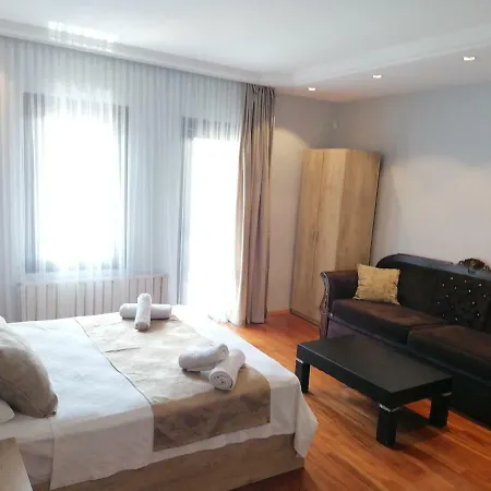 Hotel Mavilla 2*