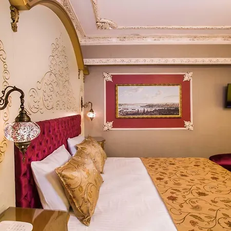 Empire Hotel
