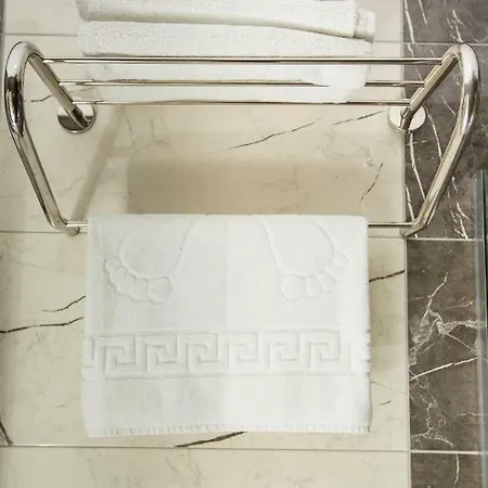Corner Garden Ξενοδοχείο 2*