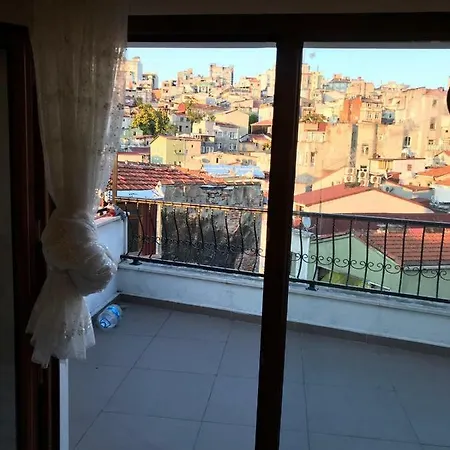 Akdemir House *