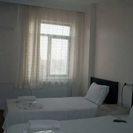 Golden Sky Bed & Breakfast 2*