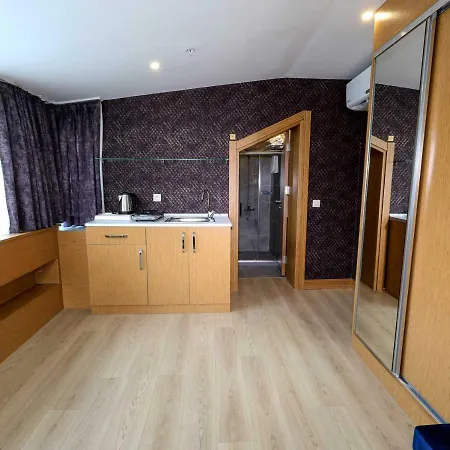 Grand Elmira 아파트호텔 2*