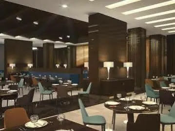 Mercure West & Convention Center 5*
