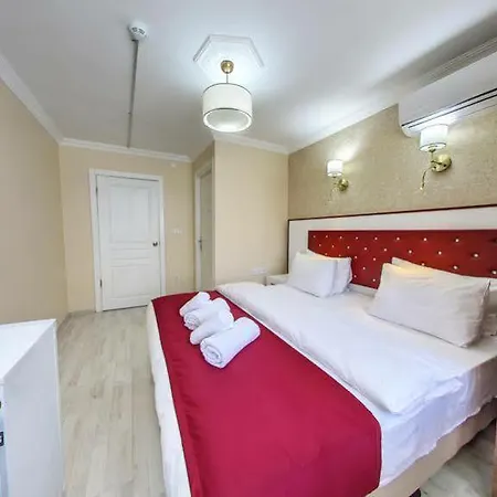 Cihangir Palace 4*