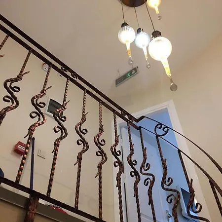 Taksim Life House *