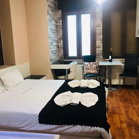 Full House Boutique Aparthotel 3*