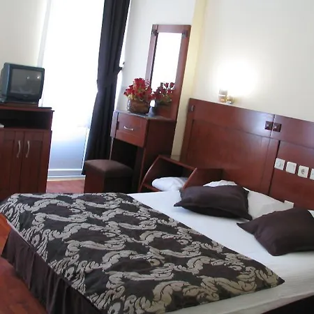 Glorious Hotel