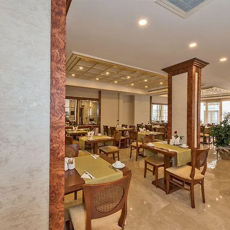Glorious Hotel 4*