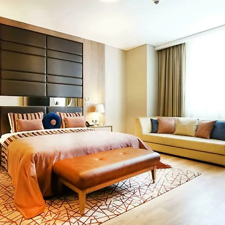 Hawthorn By Wyndham Airport Otel 5*