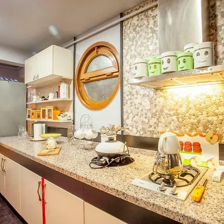 Le Chic Apart Rumeli Caddesi Simsek Apt.no:5 Kat 1 Apartment *