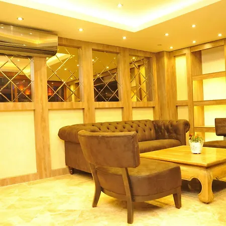Comfort Elite Old Hotel 3*