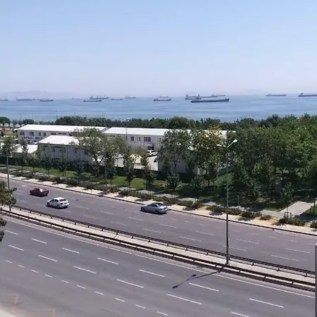اسطنبول بكركوي طريق الساحل * Istanbul