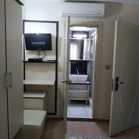 Glorina Hotel 3*