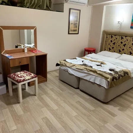 Economy hotel Mini House