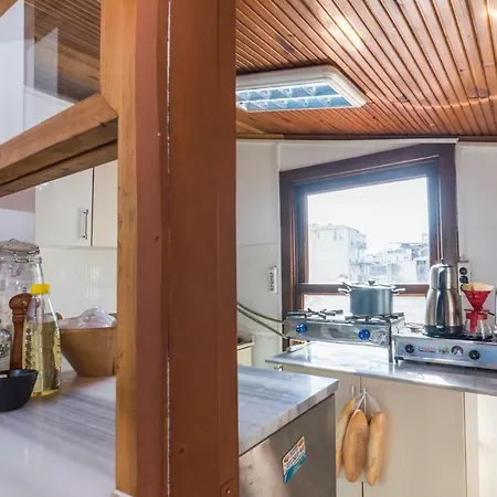 Homestay Sweet Galata Istanbul