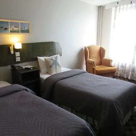 Airport Hotel 3*