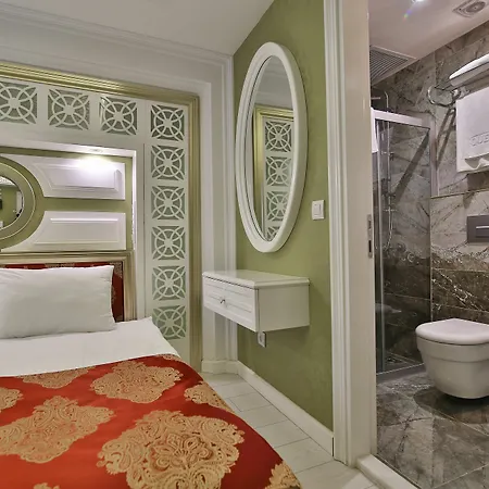 Queens Land Hotel Istanbul